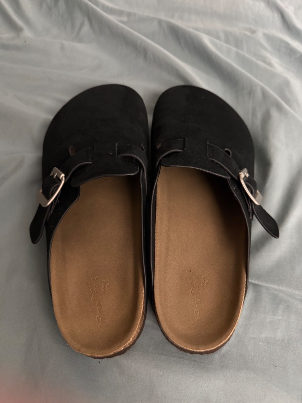 New Universal Thread clogs - Picture 3 of 5